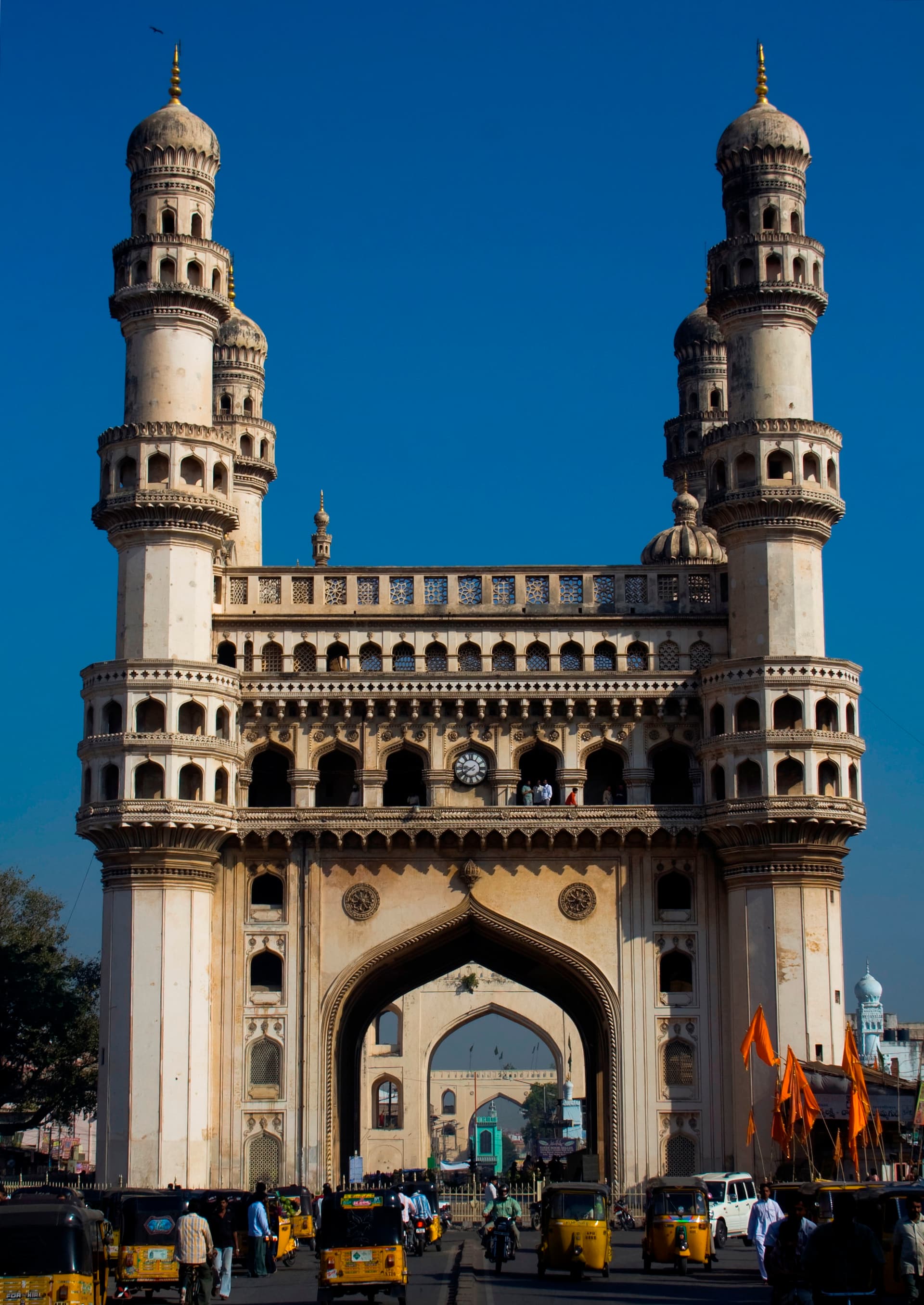 Best Things to Do in Hyderabad: Top Neighbourhoods, Food Spots, and Cultural Gems