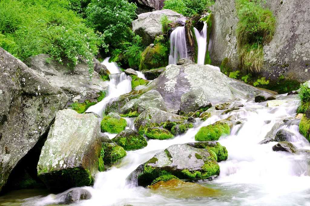 Jogini Waterfalls — photo 1